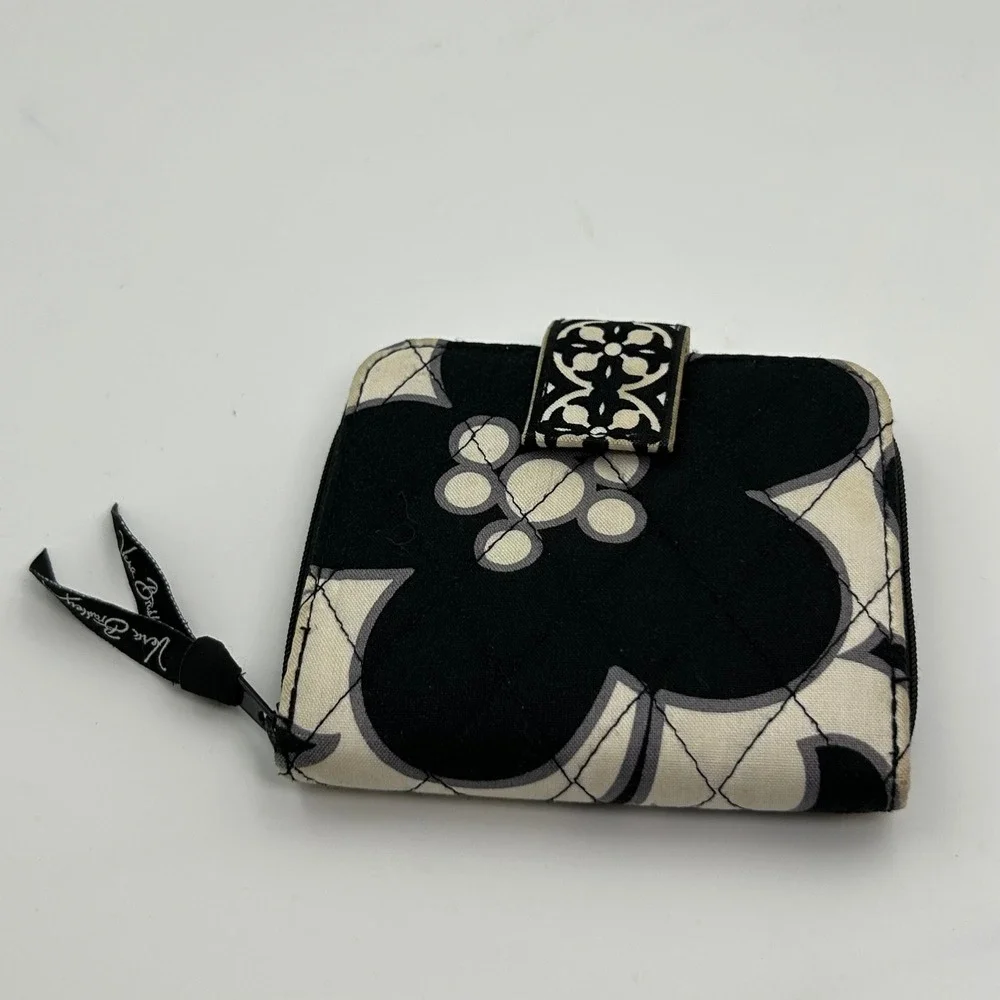 Vera Bradley Bifold‎ Wallet Women OS Black White Good Quilted Night and Day